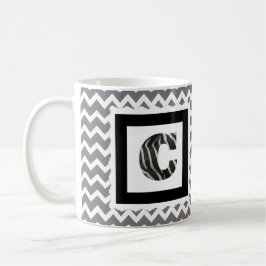 Zebra-Druck-Buchstabe "C" auf grauem/weißem Kaffeetasse