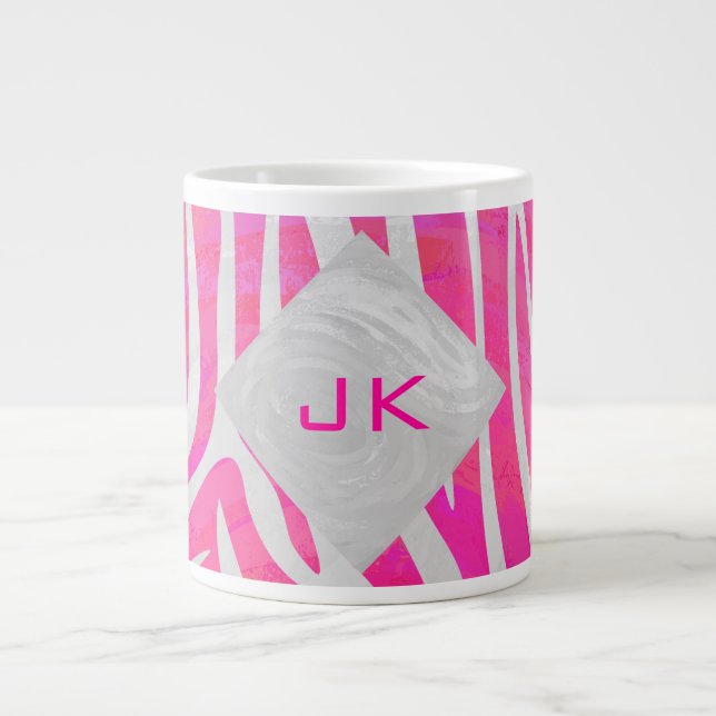 Zebra Hot Pink und Weiß mit Monogramm Jumbo-Tasse (Vorderseite)