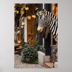 Zebraskulptur in einem Geschäft, Deutschland Poster