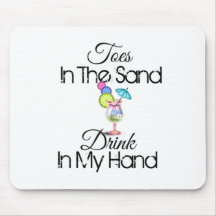 Zehen im Sand, trinken in meiner Hand
