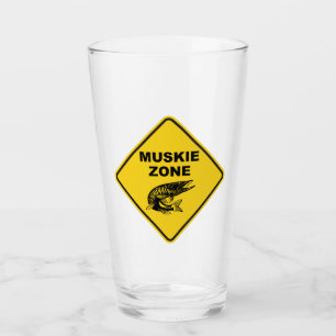 Zeichen der Fischereizone von Muskie Glas