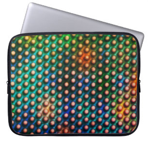 Zeichnend Kreise, die wie Kugeln oder Löcher ausse Laptopschutzhülle
