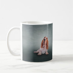 Zeichnend lustiger Basset-Hund Kaffeetasse