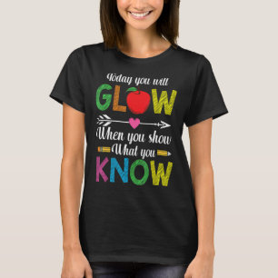 Zeigen Sie, was Sie wissen Testpersonen am Tag der T-Shirt