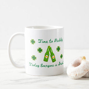 Zeit bis Paddy: Heute ist jeder irisch auf einem Kaffeetasse