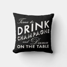 Zeit Champagner Kissen in Schwarz & Weiß zu trinke