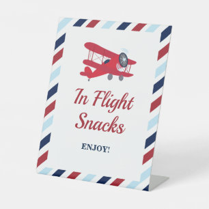 Zeit fliegt Flugzeug Geburtstag in Flugsnacks Sockelschild