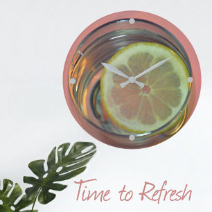 Zeit für die Erneuerung des Limonenwassers Große Wanduhr