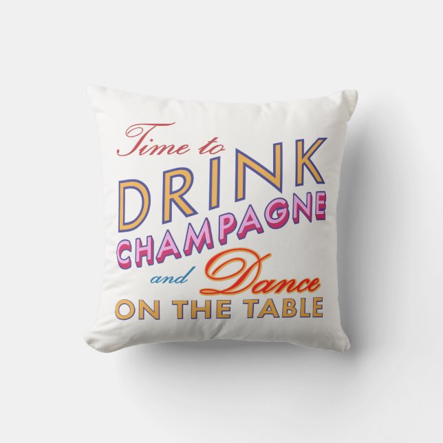 Zeit, weißes Kissen Champagne zu trinken im Freien (Vorderseite)