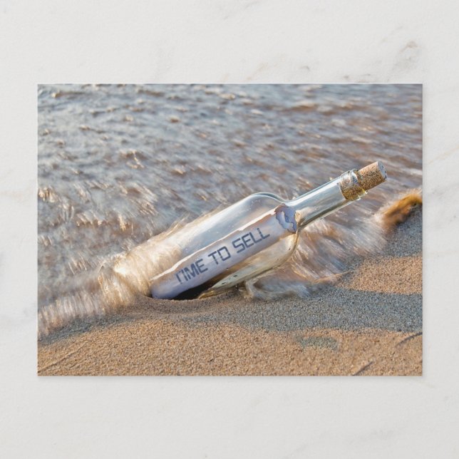 Zeit zum Verkauf von Nachrichten am Strand Postkarte (Vorderseite)