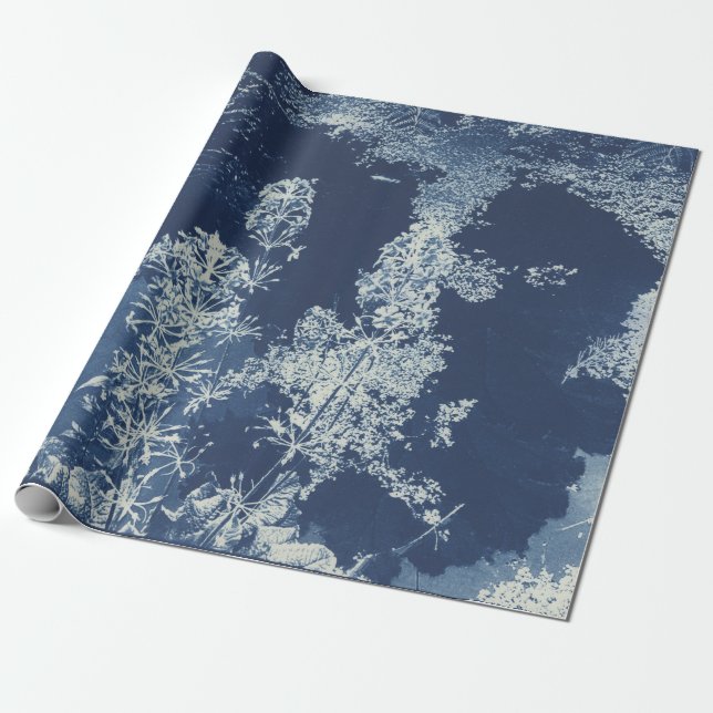 Zeitgenössische blauflorale Cyanotypfotografie Geschenkpapier (Ungerollt)