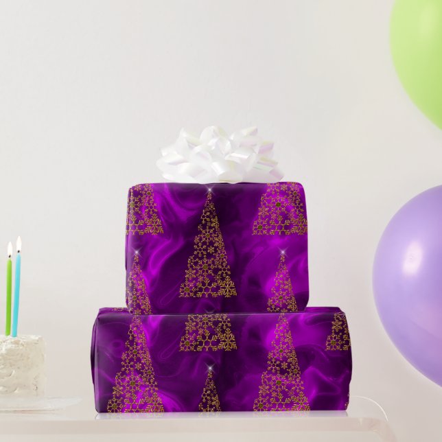 Zeitgenössische Weihnachtsbaumen auf Lila Geschenkpapier (Partygeschenke)