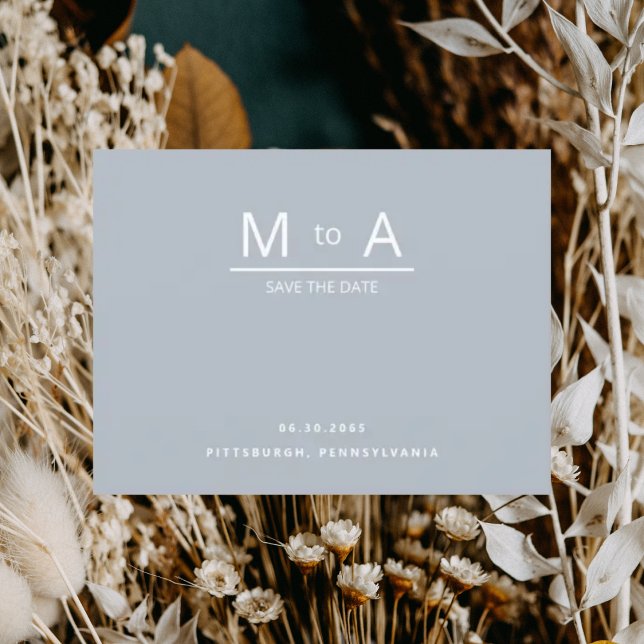 Zeitgenössisches Dusty Blue Monogram Save the Date Postkarte (Von Creator hochgeladen)
