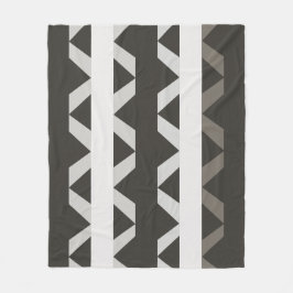 Zeitgenössisches graues Triangle-Muster Fleecedecke