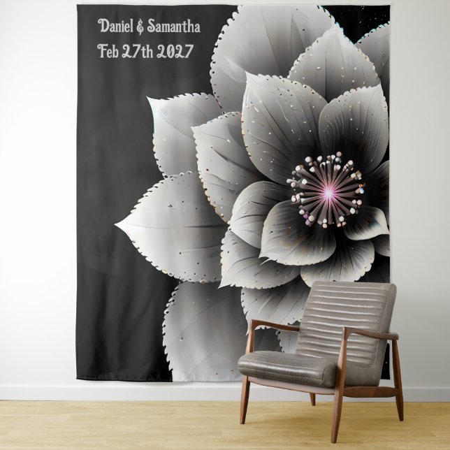 Zeitlose Eleganz: Schwarz & Silber Blossom Hochzei Wandteppich (Beispiel)