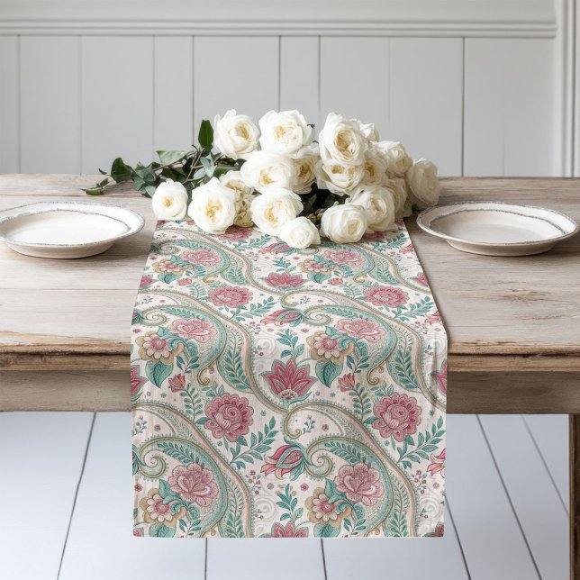 Zeitlose Eleganz: Viktorianischer Blumentisch Akze Großer Tischläufer (Timeless Elegance: Victorian Floral Table Accent Long Table Runner)
