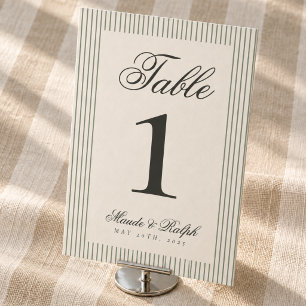 Zeitlose Hochzeit mit grünem Streifen im Stil des Tischnummer