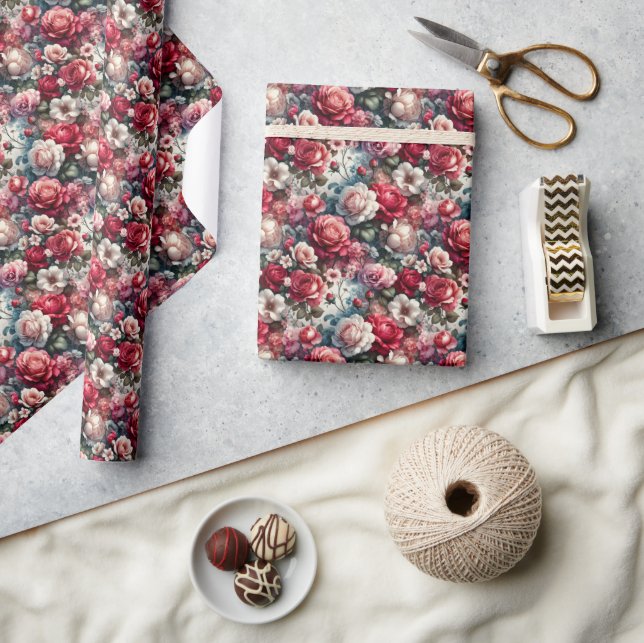 Zeitlose Rose Floraler Charme Geschenkpapier (Kunsthandwerk)