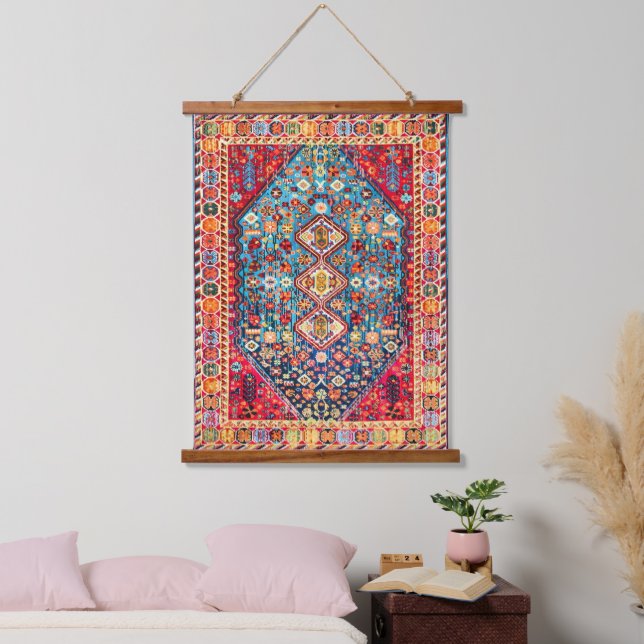 Zeitlose Tapisserie: buntes marokkanisches Erbe Wandteppich Mit Holzrahmen (Schlafzimmer)