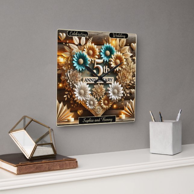 Zeitloses Herz 5 Jubiläum Blumenarrangements Quadratische Wanduhr (Büro)