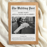 Zeitung Einzigartiges Foto Hochzeit Dankeskarte<br><div class="desc">Mit unseren einzigartigen und charmanten Wedding Newspaper Dankeschön Cards möchten wir Ihnen dankbar sein und den Zauber Ihres besonderen Tages erleben! Diese einzigartigen Karten vereinen zeitlose Eleganz mit einer Touch Vintagen Charmes und schaffen einen Sake, der von Ihren Lieben gepflegt wird. Newspaper-Inspiriert Design: Unsere Karten zeichnen sich durch ein klassisches...</div>