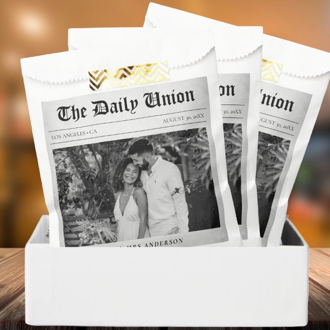 Zeitungsartikel Hochzeit Geschenktütchen (Newspaper Article Wedding Favor Bag
)