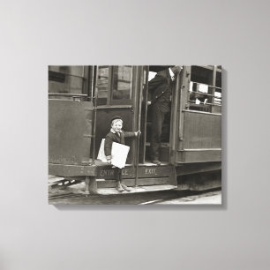 Zeitungsjunge fährt auf Straßenbahn, 1910 Leinwanddruck