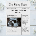 Zeitungsstil Foto Funny Pregnancy Ankündigung<br><div class="desc">Sie suchen einen unvergesslichen Weg, Ihre spannenden Neuigkeiten zu teilen? Unsere Schwangerschaftsankündigungskarte im Zeitungsstil ist die perfekte Art, das Wort zu verbreiten! Mit einem bezaubernden Sonogramm deines Freudenbündels wird diese Ankündigung sicher die Aufmerksamkeit deiner Lieben erfassen. Teilen Sie Ihre Freude und Spannung mit dieser einzigartigen und personalisierten Schwangerschaftsankündigungskarte. Klicken Sie...</div>