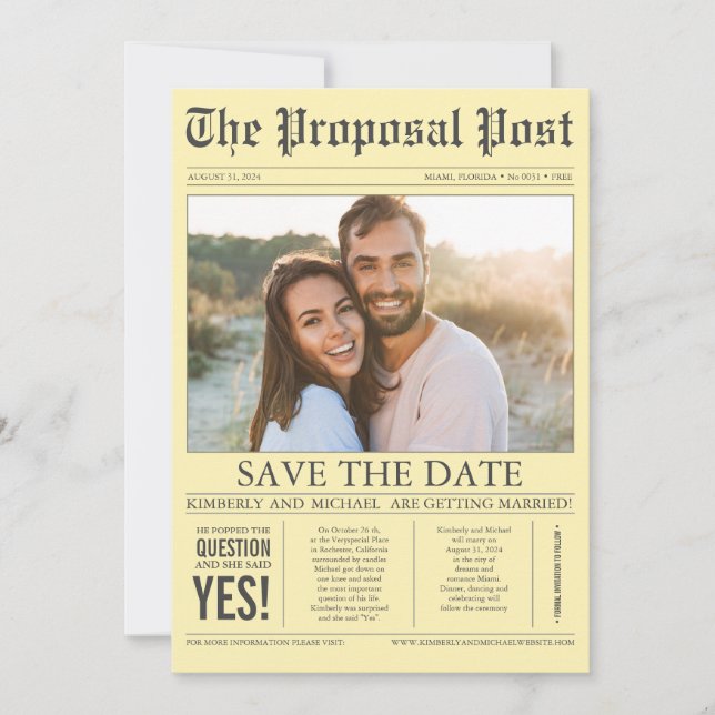Zeitungsstil Gelbes Save the Date Foto (Vorderseite)