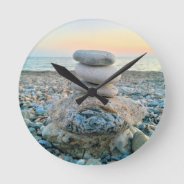 Zen Beach Stones Runde Wanduhr