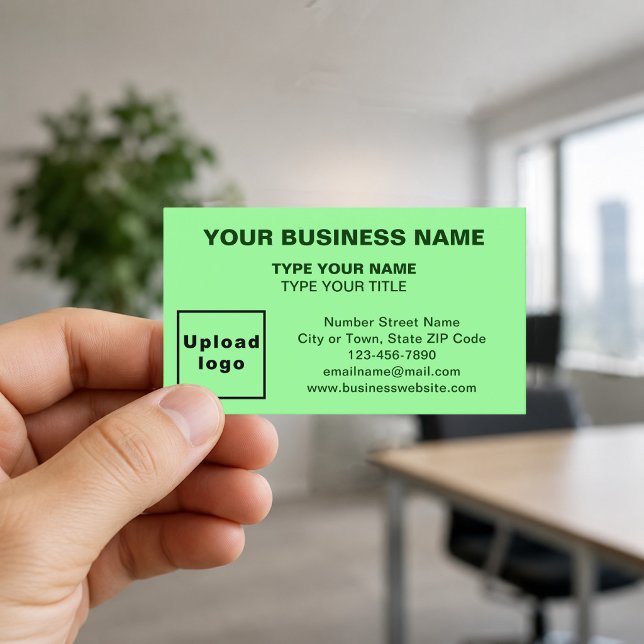 zentrierte, hellgrüne Visitenkarte im Stil eines L (Front of the business card)