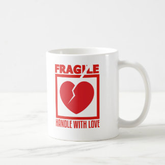 Zerbrechlicher Griff mit Liebe Kaffeetasse