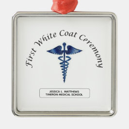 Zeremonie für die Pflege des ersten weißen Coats Ornament Aus Metall
