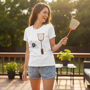 Zerquetschte Fliege und Fliegenklatsche toter Käfe T-Shirt