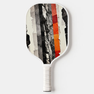 Zerrissene monochrome Wand mit Glutbändern, modern Pickleball Schläger