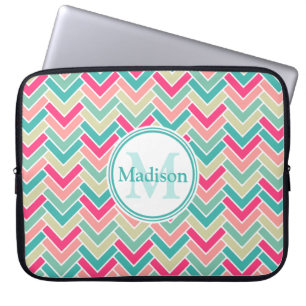 Zickzack Farbmuster und Monogramm Laptopschutzhülle