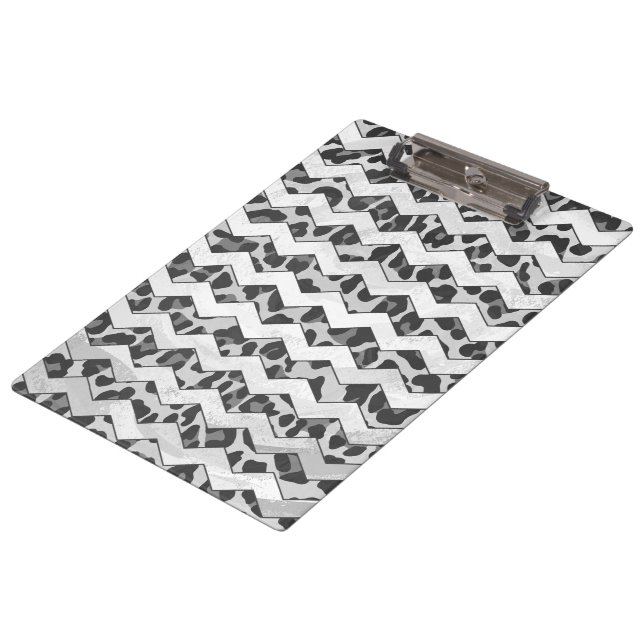 Zickzack Leopard, grau und leicht grau Klemmbrett (Schrägansicht)