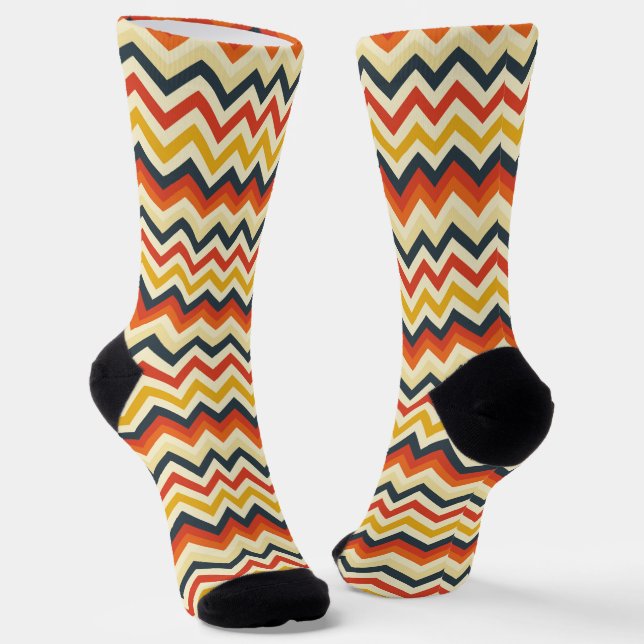 Zickzack Muster in warmen Farben Socken (Gewinkelt)