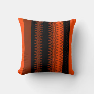 Zickzack Orange, schwarze Zigzag Streifen Art Desi Kissen