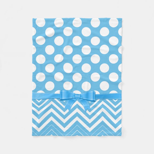 Zickzack und Polka-Punkt in weißer blauer Schleife Fleecedecke (Vorderseite)