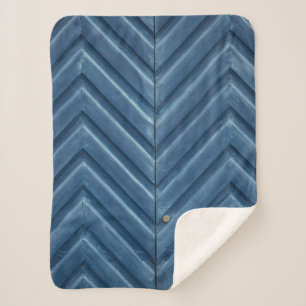 Zickzack Wand aus blauem Holz Sherpadecke