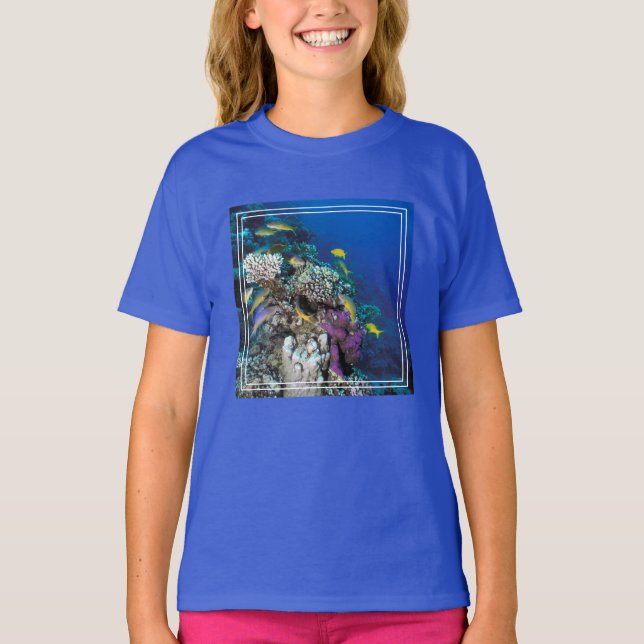Ziegenschwarm rund um kleine Korallen T-Shirt (Vorderseite)