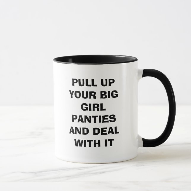 ZIEHEN SIE IHREN GROSSEN MÄDCHEN-SCHLÜPFER UND TASSE (Rechts)