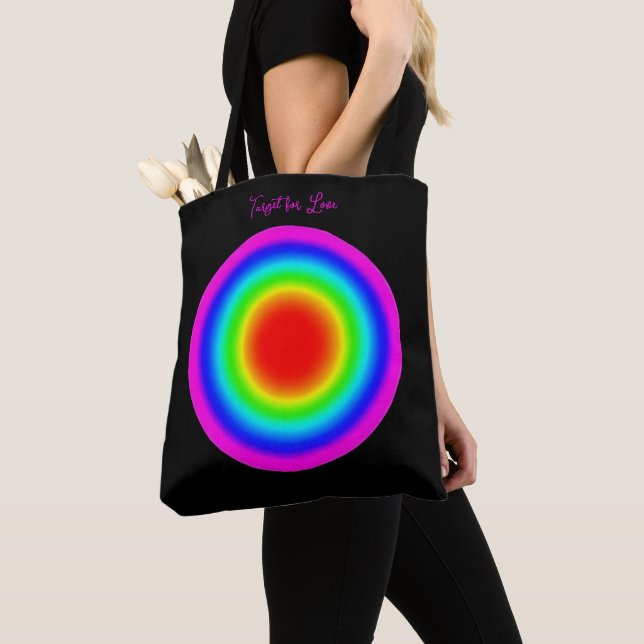 Zielscheibe für Liebe – Pride-Kunst  Tasche (Von Nahem)