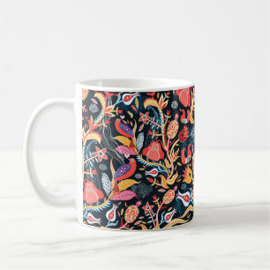Zierblumenmuster mit Vögeln auf dunklem Bach Kaffeetasse
