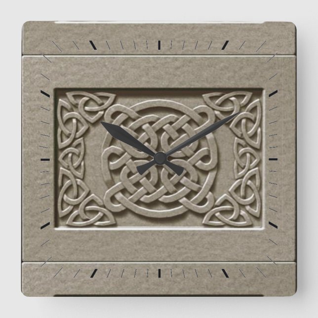 Ziergeschnitzter Stone Celtic Knocks Wall Clock Quadratische Wanduhr (Vorderseite)