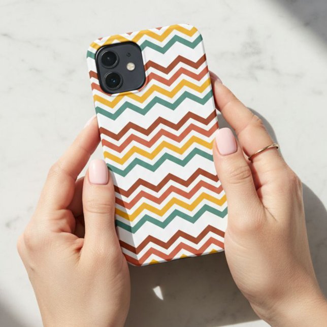 Zig Zag Boho Groove Phone Case – Modern, Trendy iPhone 12 Hülle (Von Creator hochgeladen)