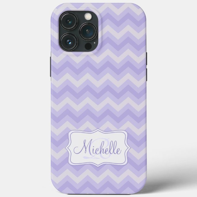 Zigzag gemusterter lila Name Initial iPhone Case (Rückseite)