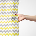 Zigzag Pattern, Chevron Pattern. Schal<br><div class="desc">Elegant, stylish and sophisticated zigzag (chevron) pattern in yellow, gray and white color. Modern and trendy gift, perfekt for the zigzag lover in your life.</div>
