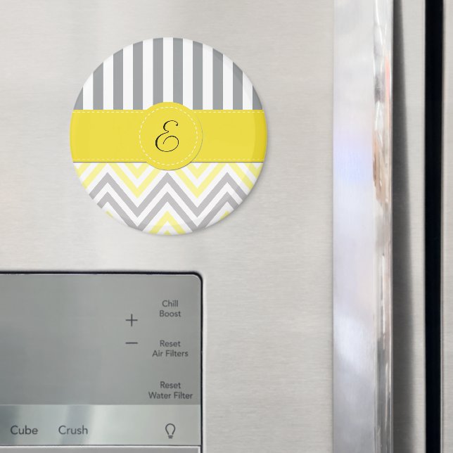 Zigzag, Zickzack, Streifen, gelb, grau, Monogramm Magnet (In Situ (Kühlschrank))